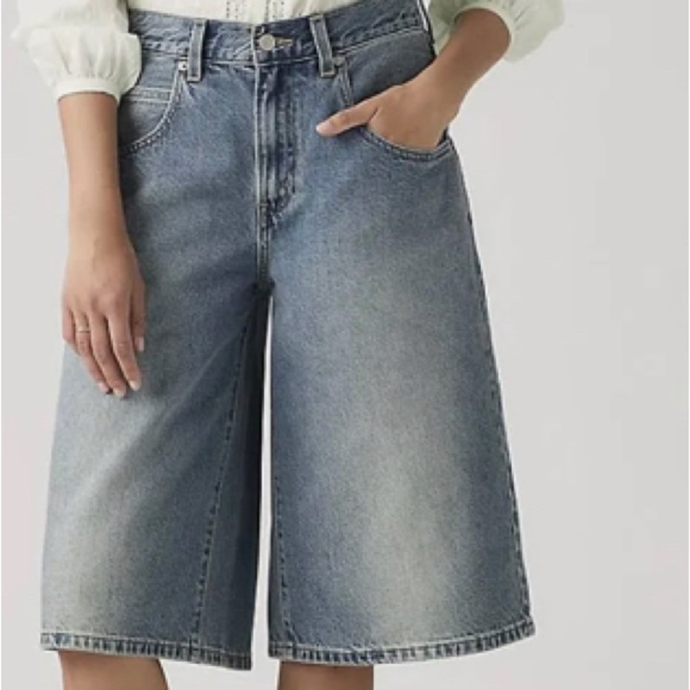 Women’s Gap Baggy Cropped Gaucho Jean